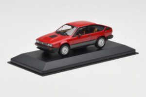 Alfa Romeo Alfetta GTV6 Rood Minichamps 1:43 400120140 Metaal — afbeelding 2 van 4