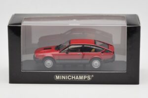 Alfa Romeo Alfetta GTV6 Rood Minichamps 1:43 400120140 Metaal — afbeelding 4 van 4