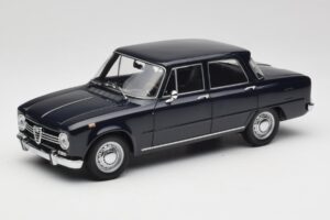 Alfa Romeo Giulia 1300 Blauw Minichamps 1:18 180120905 Metaal