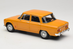 Alfa Romeo Giulia 1300 Super Oranje Minichamps 1:18 180120900 Metaal — afbeelding 7 van 8