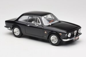 Alfa Romeo Giulia Sprint GTA Zwart Road Signature 1:18 92348 Metaal — afbeelding 6 van 8
