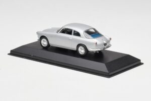 Alfa Romeo Giulietta Sprint Zilver Minichamps 1:43 400120400 Metaal — afbeelding 3 van 4