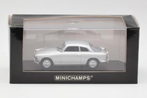 Alfa Romeo Giulietta Sprint Zilver Minichamps 1:43 400120400 Metaal — afbeelding 4 van 4