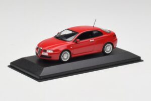 Alfa Romeo GT Alfa Rood Minichamps 1:43 400120321 Metaal — afbeelding 2 van 4
