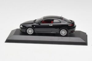 Alfa Romeo GT Zwart Minichamps 1:43 400120320 Metaal