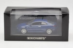 Alfa Romeo GT Dark Blue Metallic Minichamps 1:43 400120326 Metaal — afbeelding 4 van 4