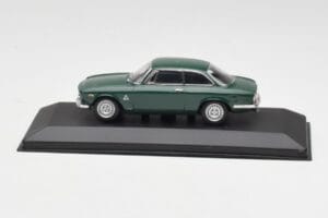 Alfa Romeo Giulia GTA 1300 Junior Groen Minichamps 1:43 ALFA010 Metaal