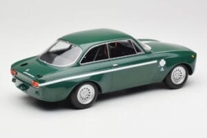 Alfa Romeo GTA 1300 Junior Groen Minichamps 1:18 155120022 Metaal — afbeelding 2 van 6