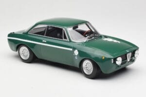 Alfa Romeo GTA 1300 Junior Groen Minichamps 1:18 155120022 Metaal — afbeelding 4 van 6