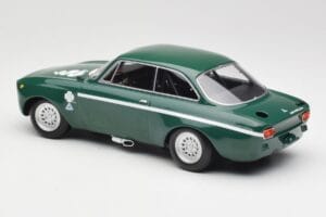 Alfa Romeo GTA 1300 Junior Groen Minichamps 1:18 155120022 Metaal — afbeelding 5 van 6