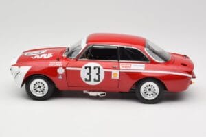 Alfa Romeo GTA 1300 Junior #33 T. Hezemans / G. van Lennep Hezemans Jarama 1972 Minichamps 1:18 100721233 Metaal — afbeelding 4 van 8