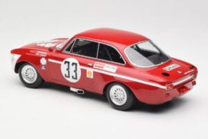Alfa Romeo GTA 1300 Junior #33 T. Hezemans / G. van Lennep Division 1 Winners 4 Hours of Jarama 1972 Minichamps 1:18 15572123 — afbeelding 5 van 6