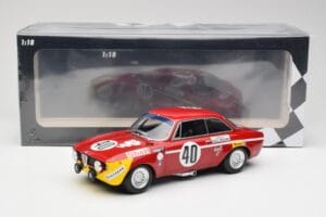Alfa Romeo GTA 1300 Junior #40 F. Picchi / J-C. Chasseuil Division 1 Winners 12 Hours of Paul Ricard 1971 Minichamps 1:18 155 — afbeelding 6 van 6
