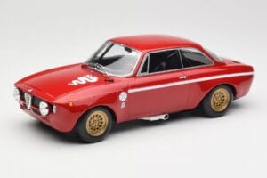 Alfa Romeo GTA 1300 Junior Rood Minichamps 1:18 155120020 Metaal