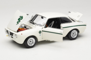 Alfa Romeo GTA 1300 Junior Wit Minichamps 1:18 100120501 Metaal — afbeelding 2 van 8