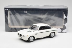 Alfa Romeo GTA 1300 Junior Wit Minichamps 1:18 155120021 Metaal — afbeelding 6 van 6