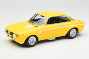 Alfa Romeo GTA 1300 Junior Geel Minichamps 1:18 155120024 Metaal