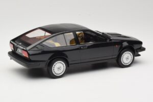 Alfa Romeo GTV6 2.5 Zwart Laudoracing-Models 1:18 LM110C Metaal — afbeelding 2 van 6