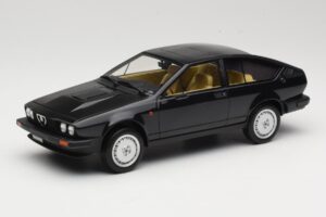 Alfa Romeo GTV6 2.5 Zwart Laudoracing-Models 1:18 LM110C Metaal