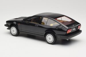 Alfa Romeo GTV6 2.5 Zwart Laudoracing-Models 1:18 LM110C Metaal — afbeelding 5 van 6