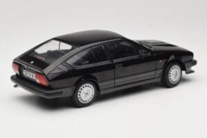 Alfa Romeo GTV6 Zwart Solido 1:18 S1802302 Metaal — afbeelding 3 van 8