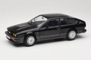 Alfa Romeo GTV6 Zwart Solido 1:18 S1802302 Metaal
