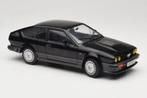 Alfa Romeo GTV6 Zwart Solido 1:18 S1802302 Metaal — afbeelding 6 van 8