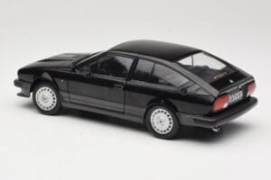 Alfa Romeo GTV6 Zwart Solido 1:18 S1802302 Metaal — afbeelding 7 van 8