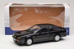 Alfa Romeo GTV6 Zwart Solido 1:18 S1802302 Metaal — afbeelding 8 van 8