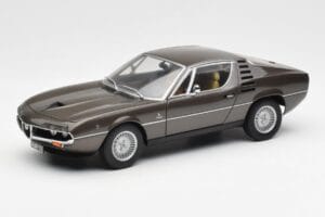 Alfa Romeo Montreal Bruin Metallic AUTOart 1:18 70173 Metaal