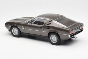 Alfa Romeo Montreal Bruin Metallic AUTOart 1:18 70173 Metaal — afbeelding 7 van 8
