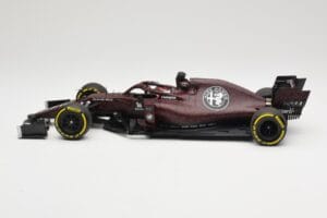 Alfa Romeo Racing C38 #7 K. Raikkonen Valentine's Day Livery Shakedown Fiorano 14th February 2019 Minichamps 1:18 110199907 M — afbeelding 3 van 6