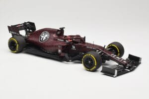 Alfa Romeo Racing C38 #7 K. Raikkonen Valentine's Day Livery Shakedown Fiorano 14th February 2019 Minichamps 1:18 110199907 M — afbeelding 4 van 6