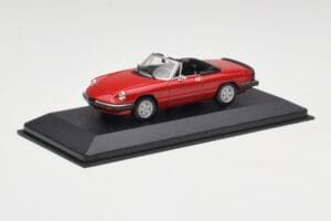 Alfa Romeo Spider 2000 Alfa Rood Minichamps 1:43 436120760 Metaal — afbeelding 2 van 4