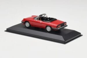 Alfa Romeo Spider 2000 Alfa Rood Minichamps 1:43 436120760 Metaal — afbeelding 3 van 4