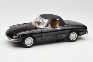 Alfa Romeo Spider 916 Veloce Zwart Ricko 1:18 32107 Metaal