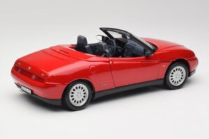Alfa Romeo Spider 916 Alfa Rood Maisto 1:18 50278 Metaal — afbeelding 3 van 8