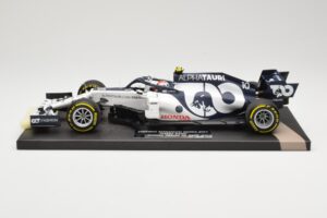 AlphaTauri Honda AT01 #10 P. Gasly Winner Italian GP 2020 Minichamps 1:18 117200810 Metaal