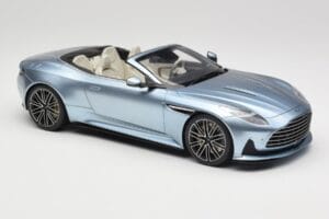 Aston Martin DB12 Volante Caribbean Blue Pearl GT Spirit 1:18 GT479 Hars — afbeelding 4 van 6