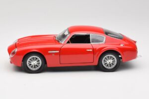 Aston Martin DB4 GT Zagato Rood Road Signature 1:18 92728 Metaal — afbeelding 4 van 8