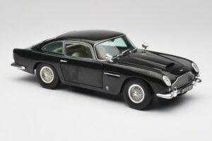 Aston Martin DB5 California Salie Chrono 1:18 H1001 Metaal — afbeelding 6 van 8