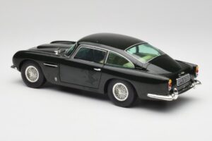 Aston Martin DB5 California Salie Chrono 1:18 H1001 Metaal — afbeelding 7 van 8