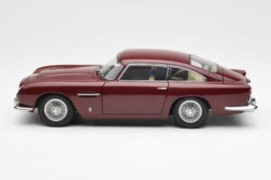 Aston Martin DB5 Dubonnet Rood AUTOart 1:18 70213 Metaal — afbeelding 4 van 8
