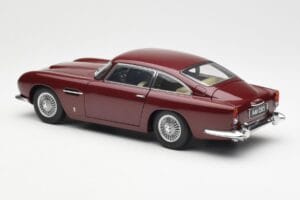 Aston Martin DB5 Dubonnet Rood AUTOart 1:18 70213 Metaal — afbeelding 7 van 8