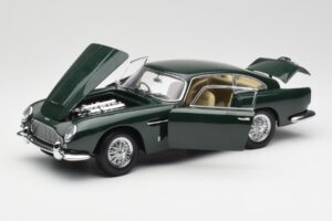 Aston Martin DB5 RHD Groen AUTOart 1:18 70024 Metaal — afbeelding 2 van 8