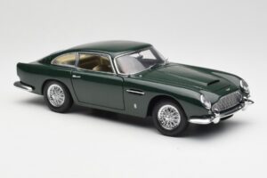 Aston Martin DB5 RHD Groen AUTOart 1:18 70024 Metaal — afbeelding 6 van 8