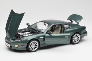 Aston Martin DB7 Vantage Groen Maisto 1:18 36880 Metaal — afbeelding 2 van 8