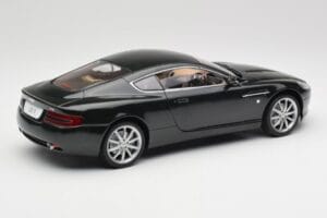 Aston Martin DB9 Zwart Solido 1:18 15025600 Metaal — afbeelding 3 van 8