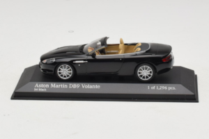 Aston Martin DB9 Cabriolet Zwart Minichamps 1:43 400137330 Metaal