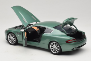 Aston Martin DB9 Groen Minichamps 1:18 150137322 Metaal — afbeelding 5 van 8